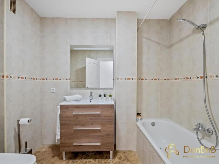 Apartamento Cerca De La Playa En Las Lagunas De Mijas Fuengirola Exteriör bild